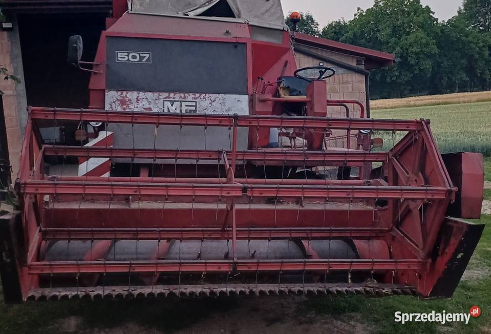 Kombajn zbożowy Massey Ferguson 507 nieuszkodzony Zbożowe