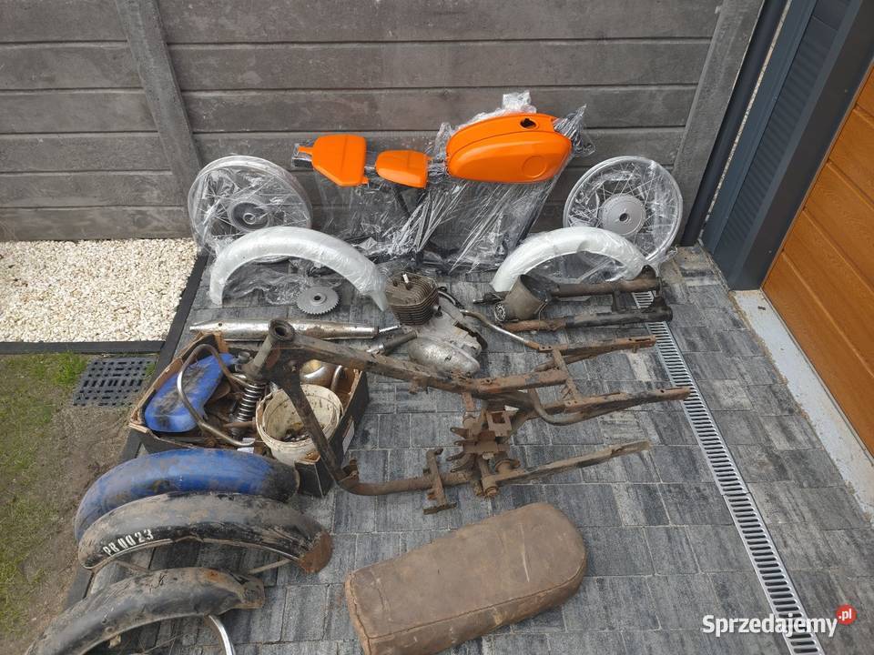 Wsk 125 do złożenia pomalowana