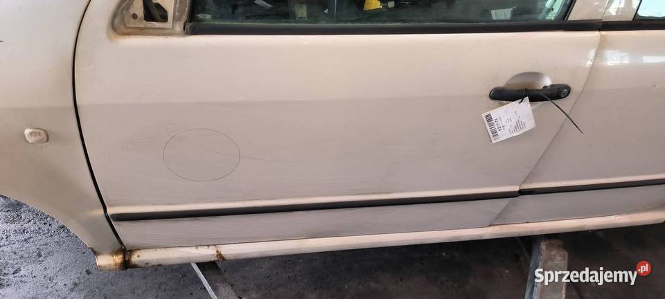 DRZWI LEWE PRZÓD SKODA FABIA I osobowe Pozostałe Lipno