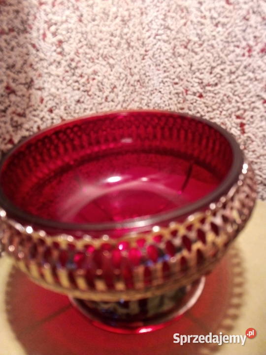 Patera czerwona w srebrzonej podstawie