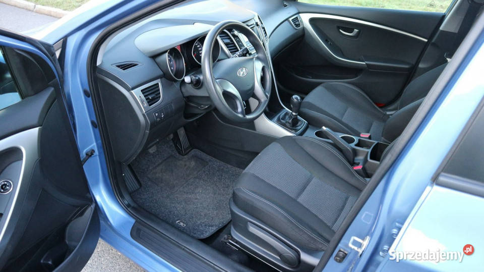 Hyundai i30 Niski PrzebiegLampy LEDNowe ASR (kontrola trakcji) i30