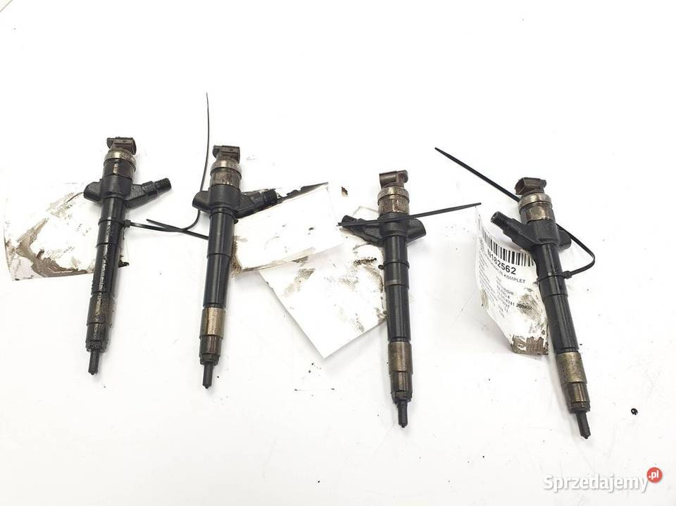 WTRYSKIWACZE KOMPLET MITSUBISHI PAJERO 4