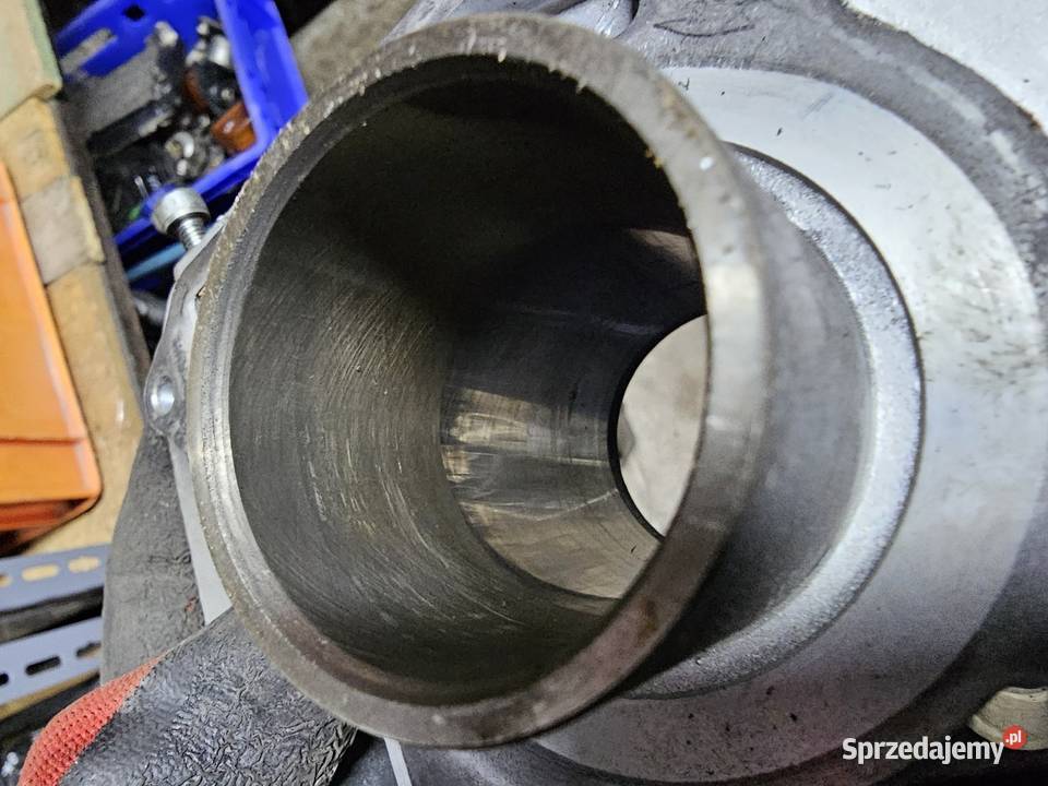 Hyosung GV 125 aquila cylinder tłok GV125 przód Cylindry, głowice, pierścienie Jelenia Góra