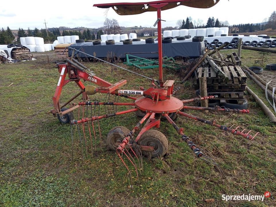 Zgrabiarka karuzelowa Fella TS 335 dn Brzostek