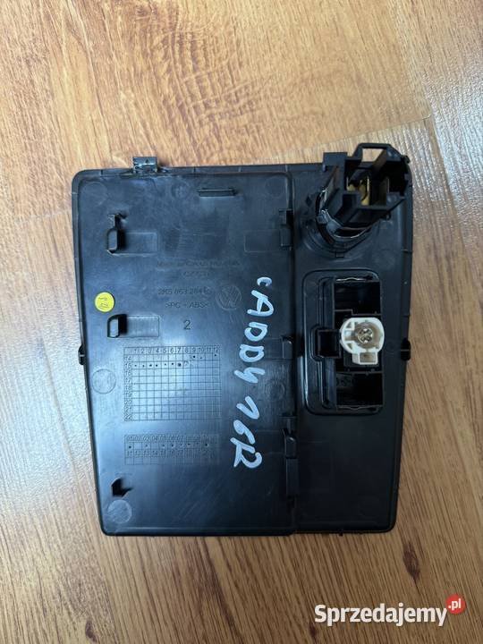 PÓŁKA TACKA ZAPALNICZKI GNIAZDO USB VW CADDY 2K5 osobowe małopolskie Płaza