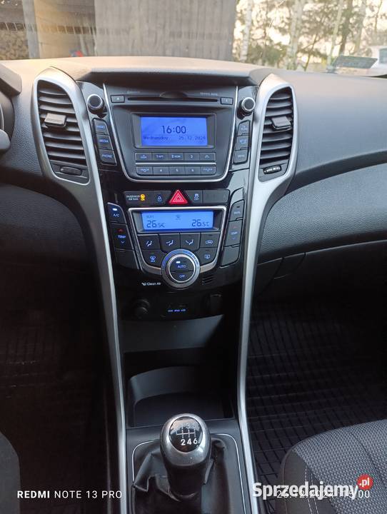 Hyundai I30 dwustrefowa klima stan wymianie isofix Warszawa