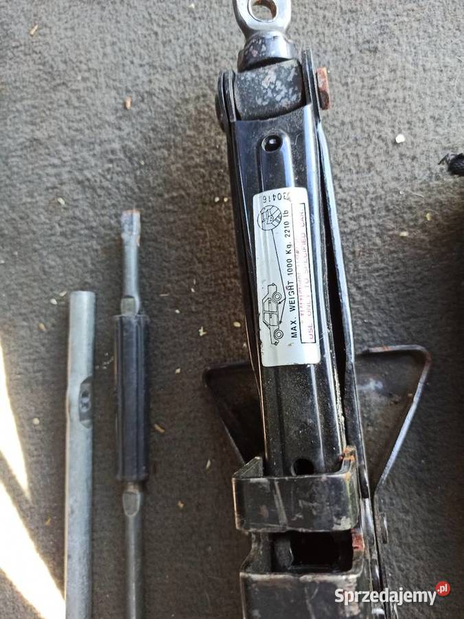 Hyundai Santa Fe Lewarek klucz do kół podnośnik