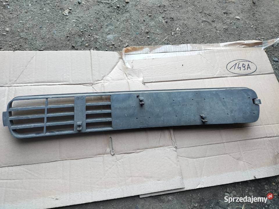 AUDI 80 B4 80B4 KRATKA ZDERZAKA ŚRODKOWA Kamień-Kolonia