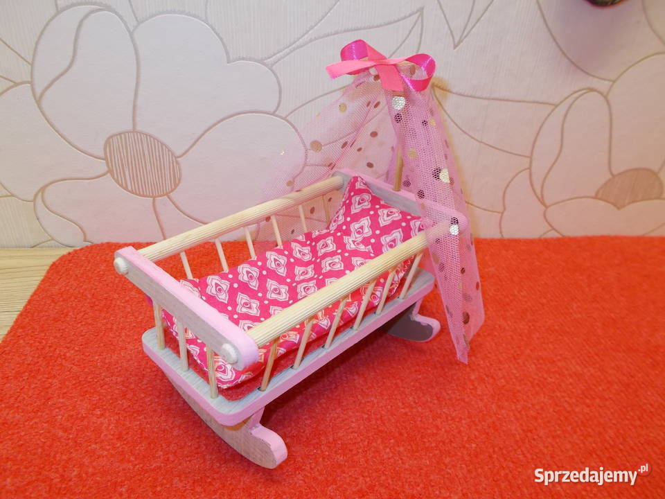 mebelki lalek barbie łóżko kołyska drewniane Lalki i akcesoria Kwidzyn sprzedam
