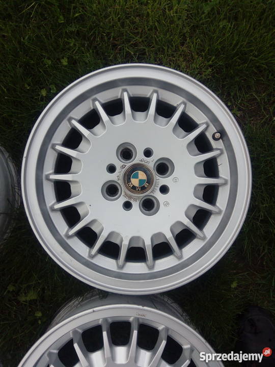 BMW E30 4x100 14 ET35 idealny stan 100 sprawne Rozmiar 14" Koła i felgi śląskie