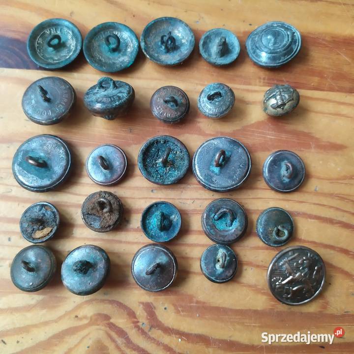 Guziki wojskowe Złocieniec sprzedam