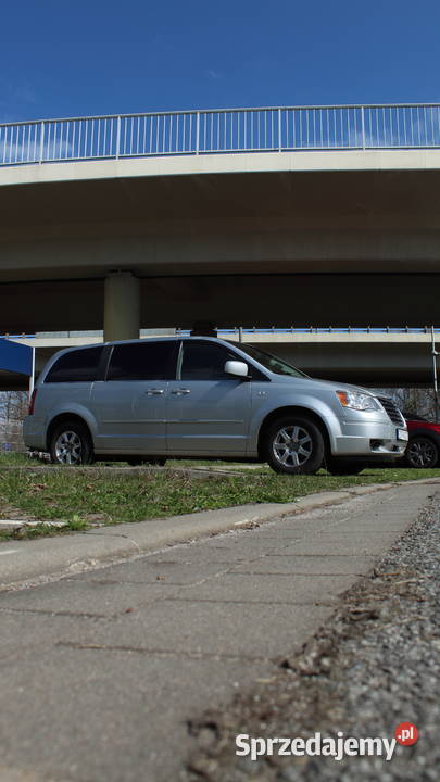 Chrysler Grand Voyager 5 Sprzedam Zamienie Rok produkcji 2007 Wrocław