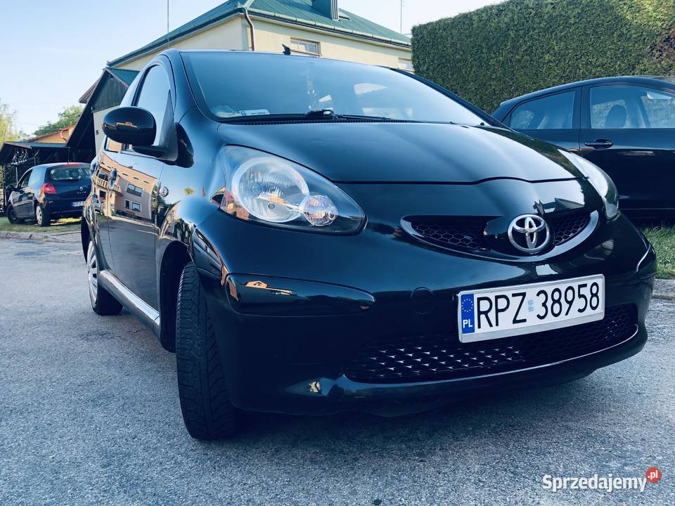 Toyota Aygo 10 VVTi KLIMATYZACJA 5drzwi BLACK Rok produkcji 2006 podkarpackie Przeworsk