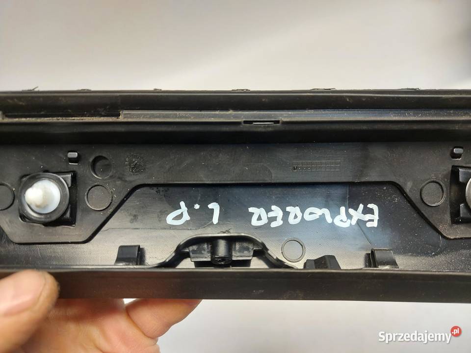 Ford Explorer VII R2KB LISTWA SZYBY CZOŁOWJ LEWY sprzedam