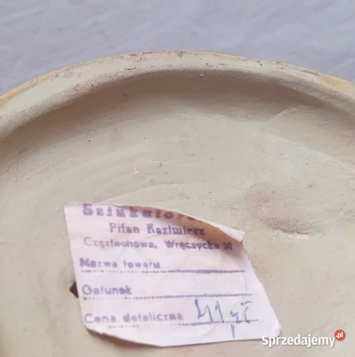 Ceramiczna figurka art deco siedząca pływaczka z wielkopolskie Koźminek