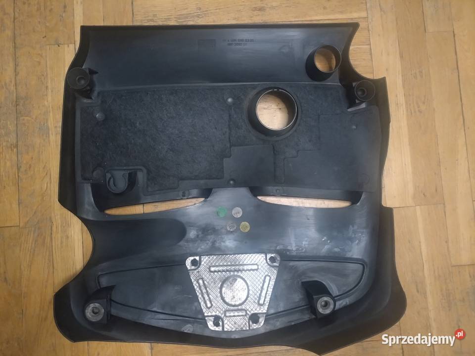 Oslona silnika Mercedes