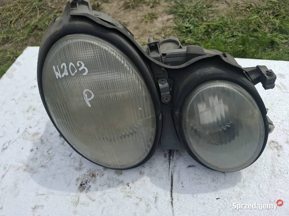 Lampa Prawa Przód Mercedes W203 osobowe lubelskie Wisznice sprzedam