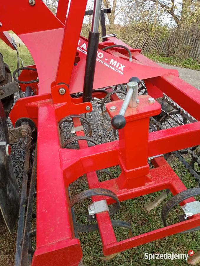 Agregat uprawowo siewny 25 m Łagów