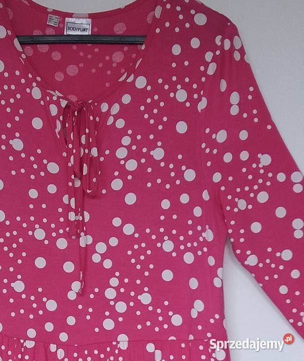 L Nienoszona marszczona sukienka z falbaną Gliwice