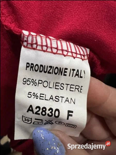 Sukienka czerwona z cekinami dekoltem w Warszawa sprzedam