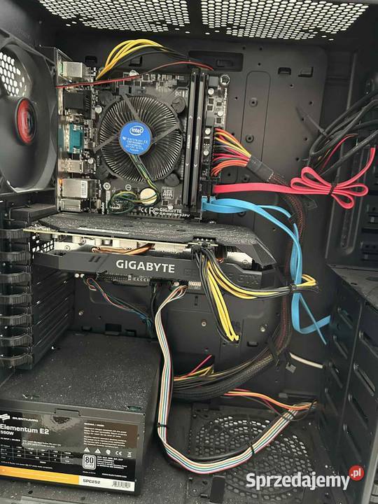 Komputer stacjonarny Trójczyce