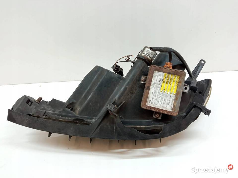 LAMPA PRZÓD PRAWA XENON EU BK Mazda 3 I 20032009 Lampy przednie