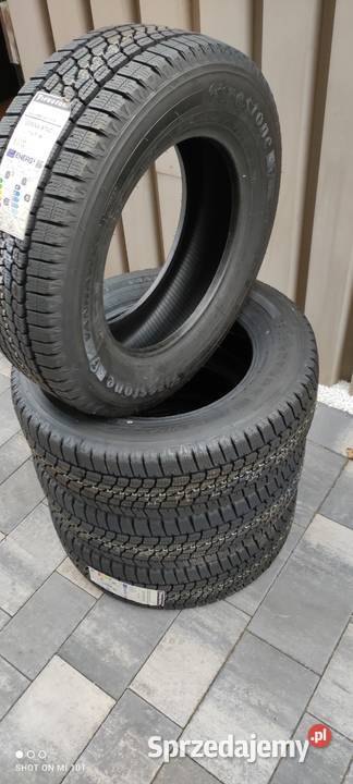 Komplet opon zimowych 225 65 R16C 112110R MS Bydgoszcz sprzedam