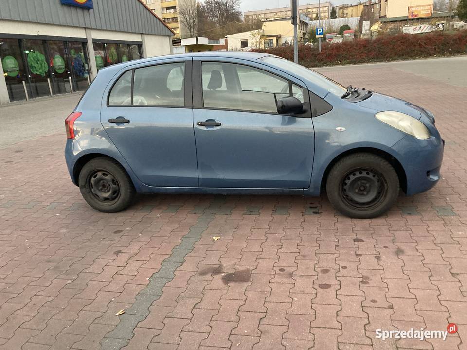Toyota Yaris niebieski śląskie