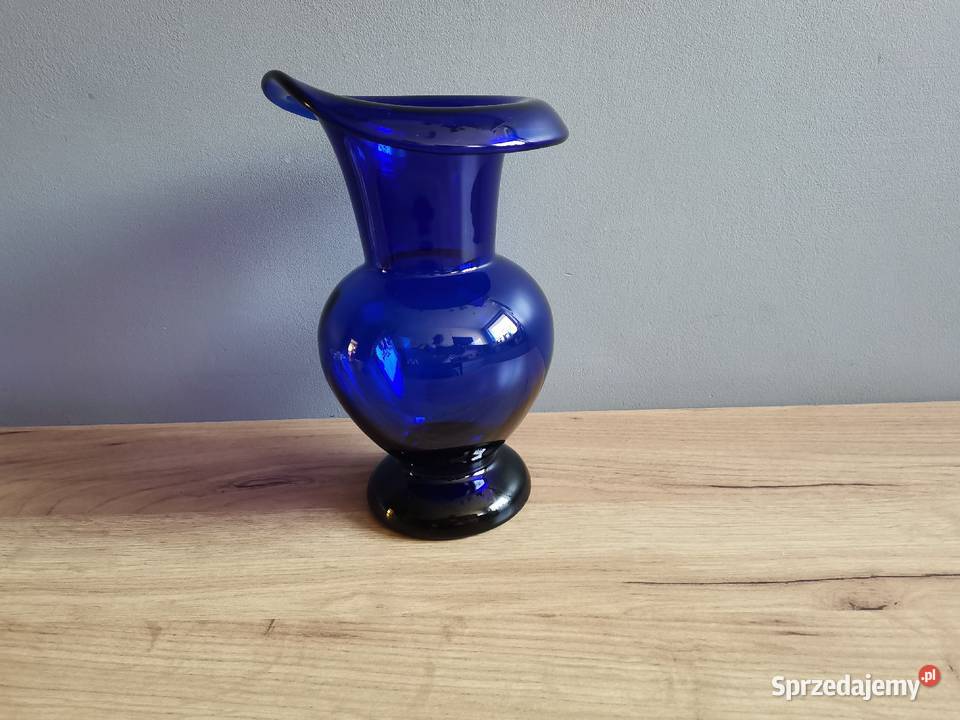 Stary niebieski wazon szkło kobaltowe design PRL