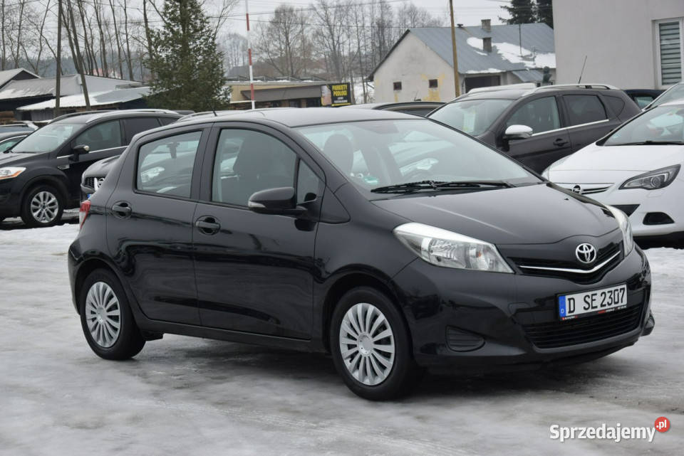 Toyota Yaris 13B Navi Kamera 107 2 KPL KÓŁ podkarpackie Majdan Sieniawski