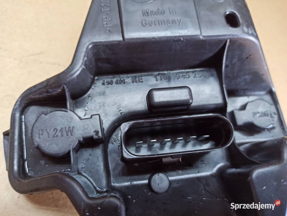 WKŁAD LAMPY VW TOURAN I PRAWY TYŁ 1T0945258D Bolesławiec sprzedam