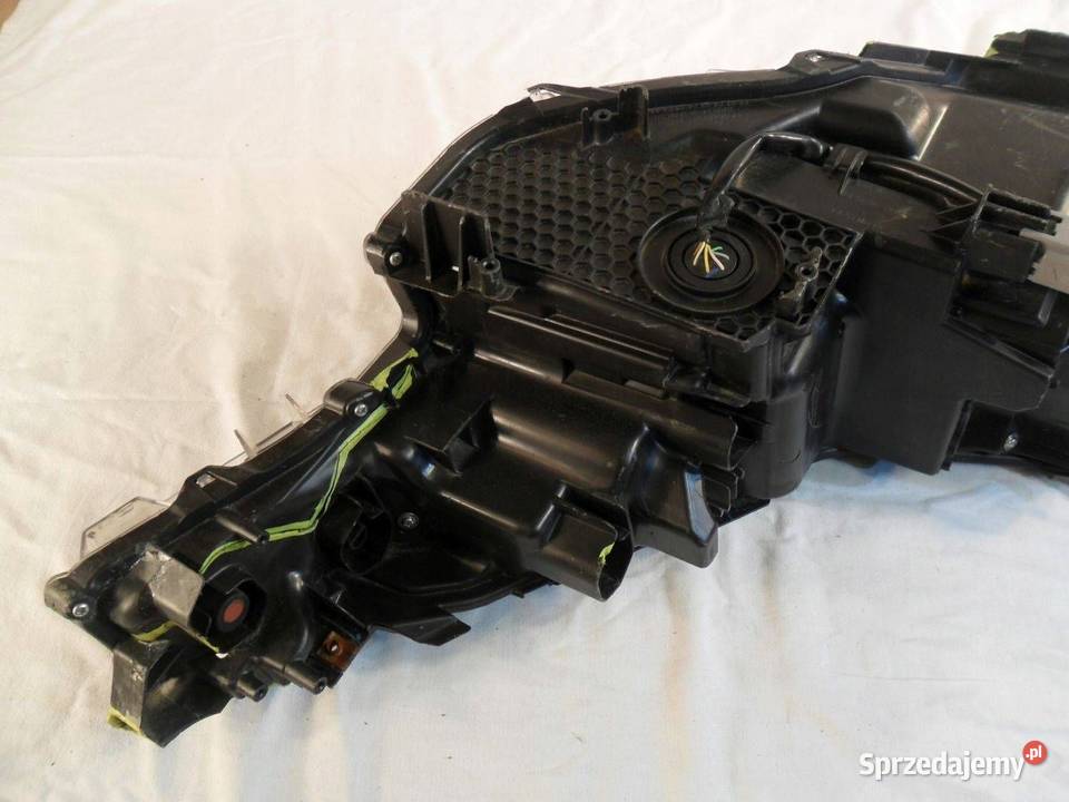 Reflektor Przód strona lewa Toyota CHR I MM192 Nowy Tomyśl sprzedam