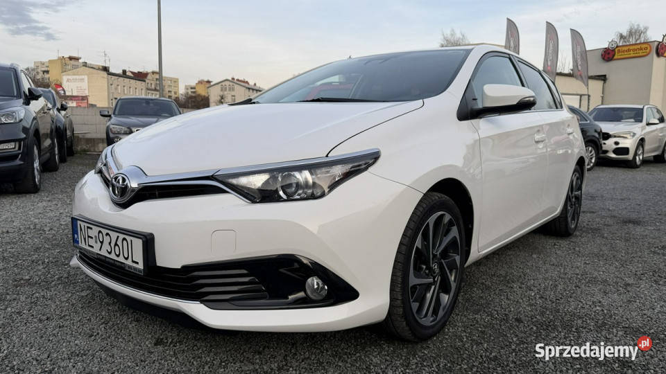 Toyota Auris Benzyna Zarejestrowany Ubezpieczony warmińsko-mazurskie Elbląg