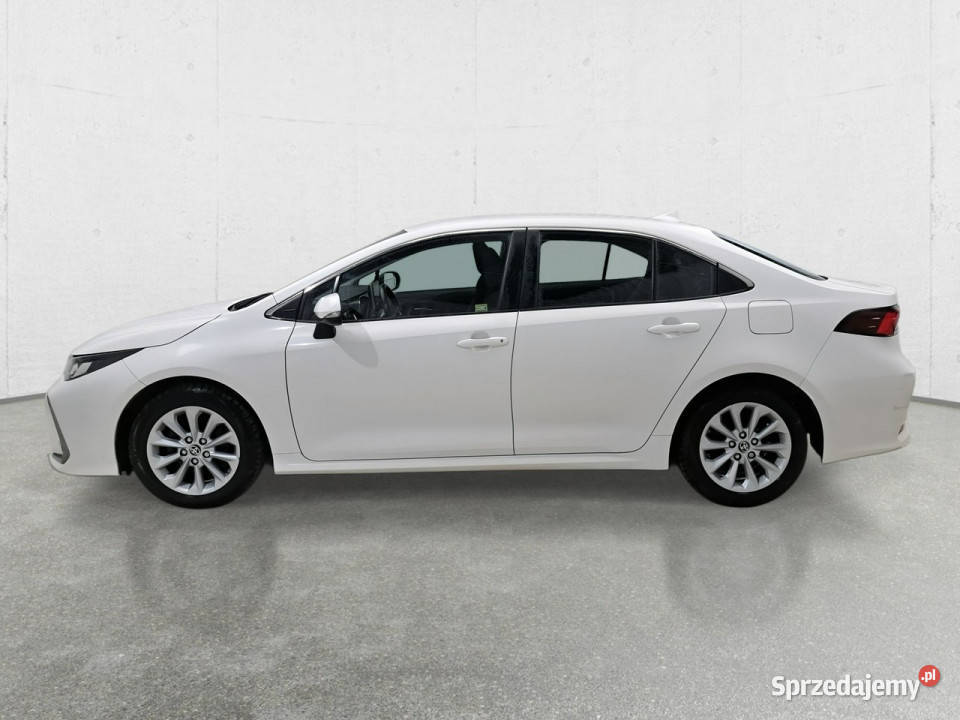 Toyota Corolla Seria E16 2012 pełny VAT dolnośląskie Komorniki