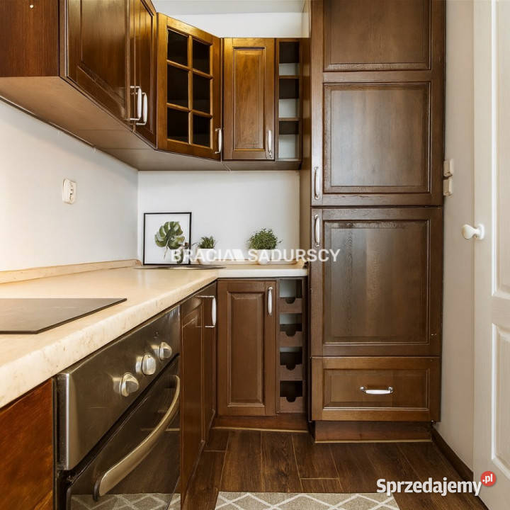 Sprzedam mieszkanie 333 metry 1pok Kraków Rok budowy 1990 Nieruchomości sprzedam