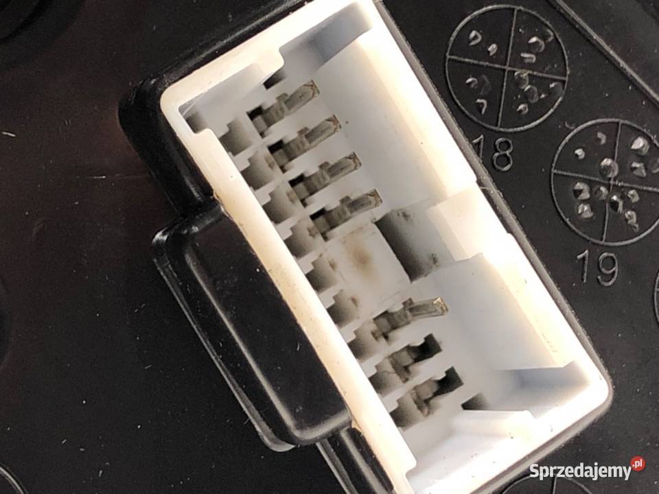 LUSTERKO LEWY KIA CEED Crossover Black Pearl