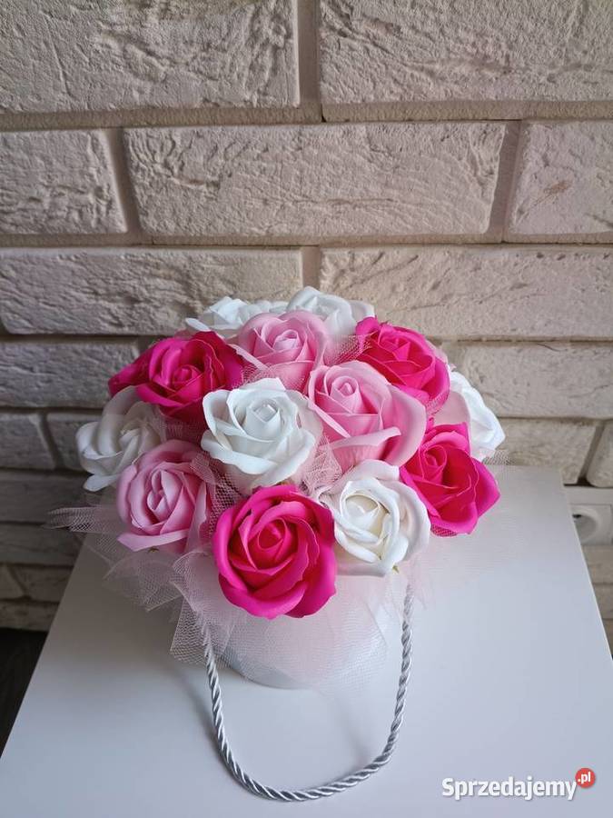 Flowerbox Prezent na 18 urodziny bukiet z róż Konin sprzedam