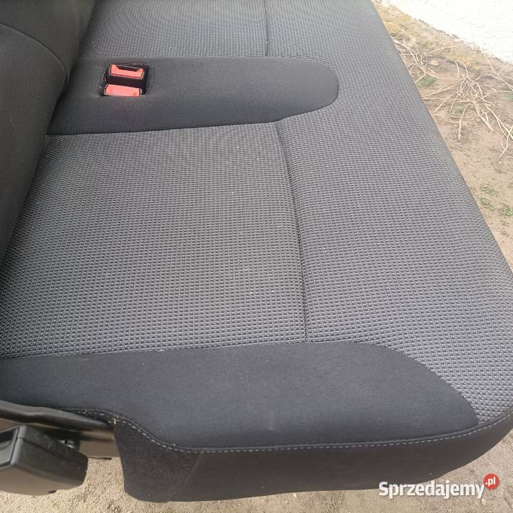 Tylną łwaka Renault Trafic 20202023 Lipka