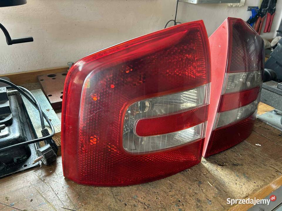 Lampy tył komplet Skoda Octavia 2 Kombi Ozorków