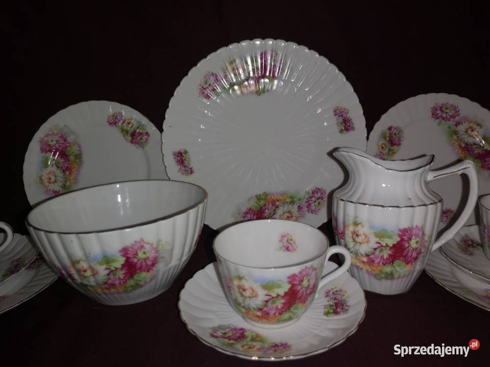 Filiżanka z talerzykiem deserowym z kwiatami syg Gdańsk