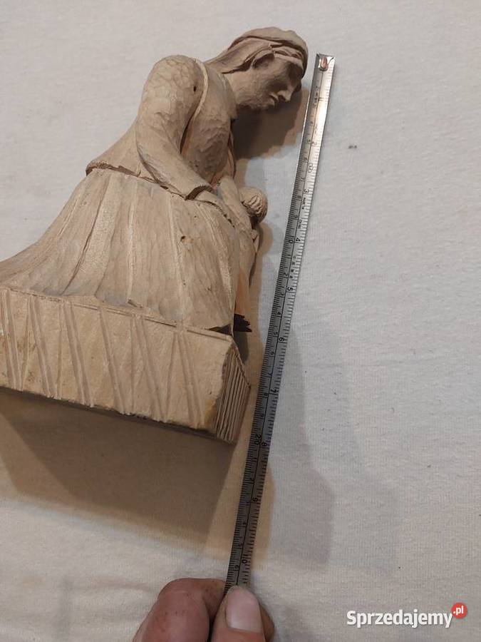 Figurki rzeźbione Baby Górne sprzedam