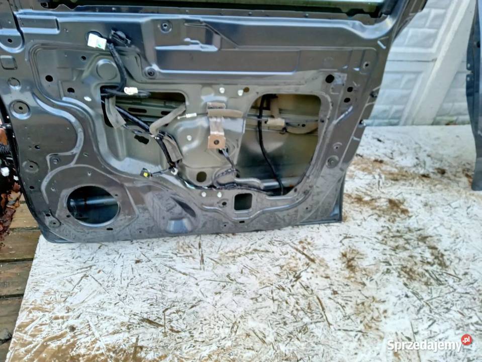 DRZWI PRAWE PRZÓD PRZEDNIE MERCEDES XKLASA W470 osobowe Rakoniewice sprzedam