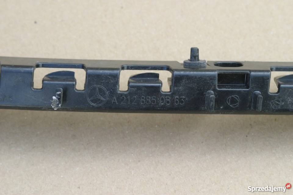 MERCEDES E KLASA ŚLIZG MOCOWANIE ZDERZAKA SEDAN Bieleń