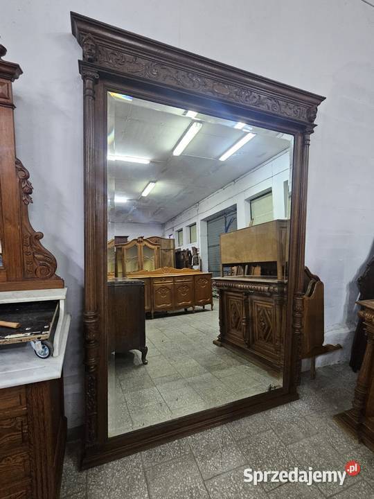 Potężne lustro eklektyczne