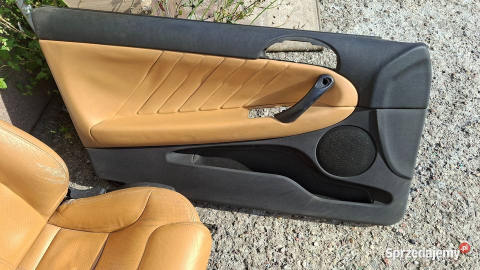 Fotele kanapa boczki Alfa Romeo GT osobowe mazowieckie Warszawa