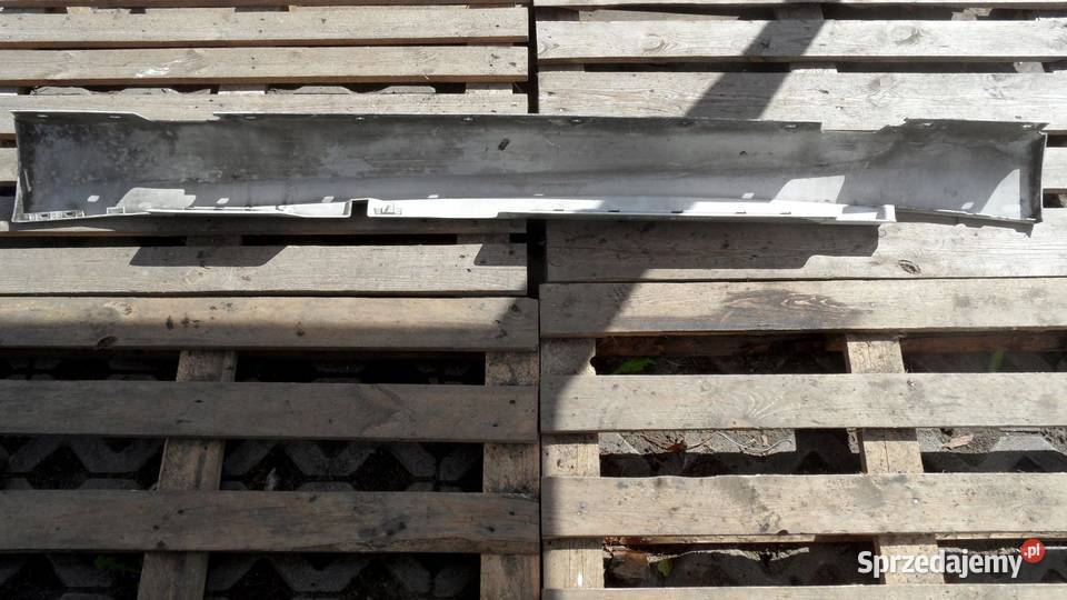 BMW E81 E87 LIFT 11r nakładka progu prawa osobowe