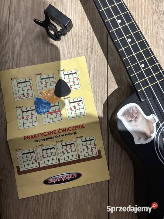 Czarna urocza ukulele sopranowe ZESTAW Gitary i akcesoria Buk