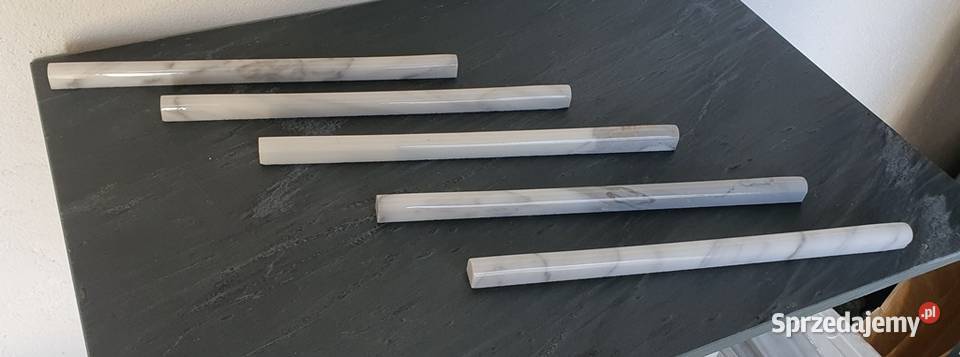 Wałek marmurowy ozdobny ścienny Bianco Calacatta Bielawa sprzedam