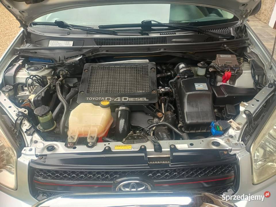 Sprzedam Toyotę rav4 Szkody
