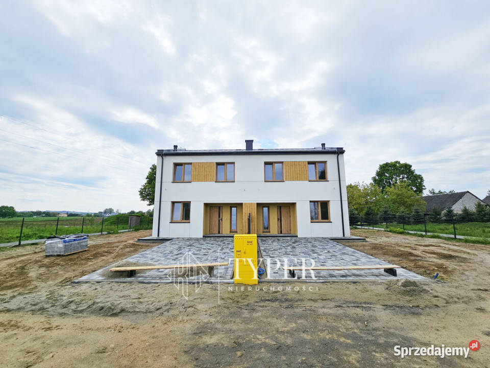 Dom w zabudowie bliźniaczej Łęg Tarnowski 9533m2 bliźniak